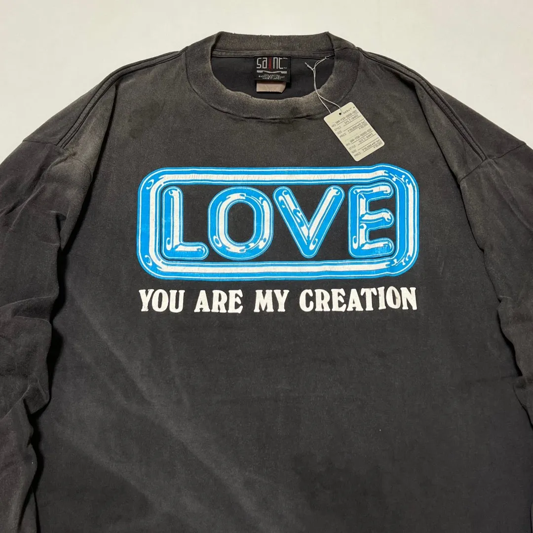 SAINT Mxxxxxx LS TEE/LOVE/BLK LOVE Love Thousand Paper Cranes distressed long sleeves with holes, washed black S-XL, look for cylindrical fabrics without side seams, don’t buy open ones anymore, boring Assute ready-made garments dyed, the whole piece is spray-painted and faded, the collar and cuffs are frayed, many places are worn, the original printing is restored/accessories are complete, with little angel anti-counterfeiting label